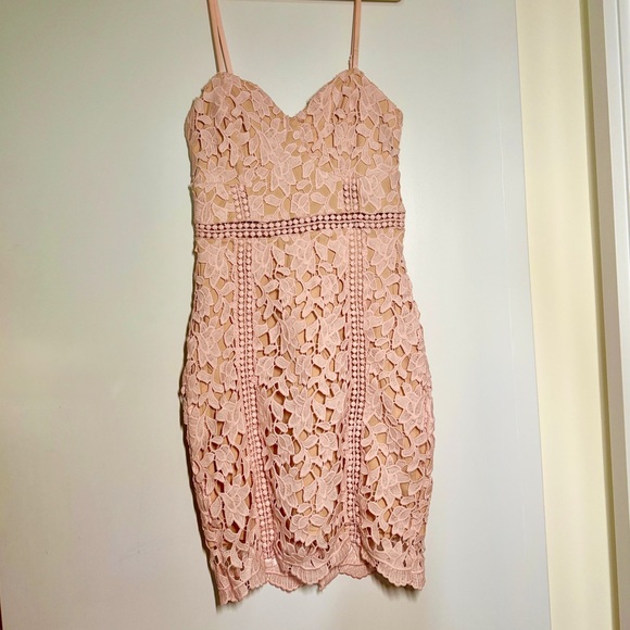 Lulus Dresses & Skirts - Lulu's Pink Lace Dress